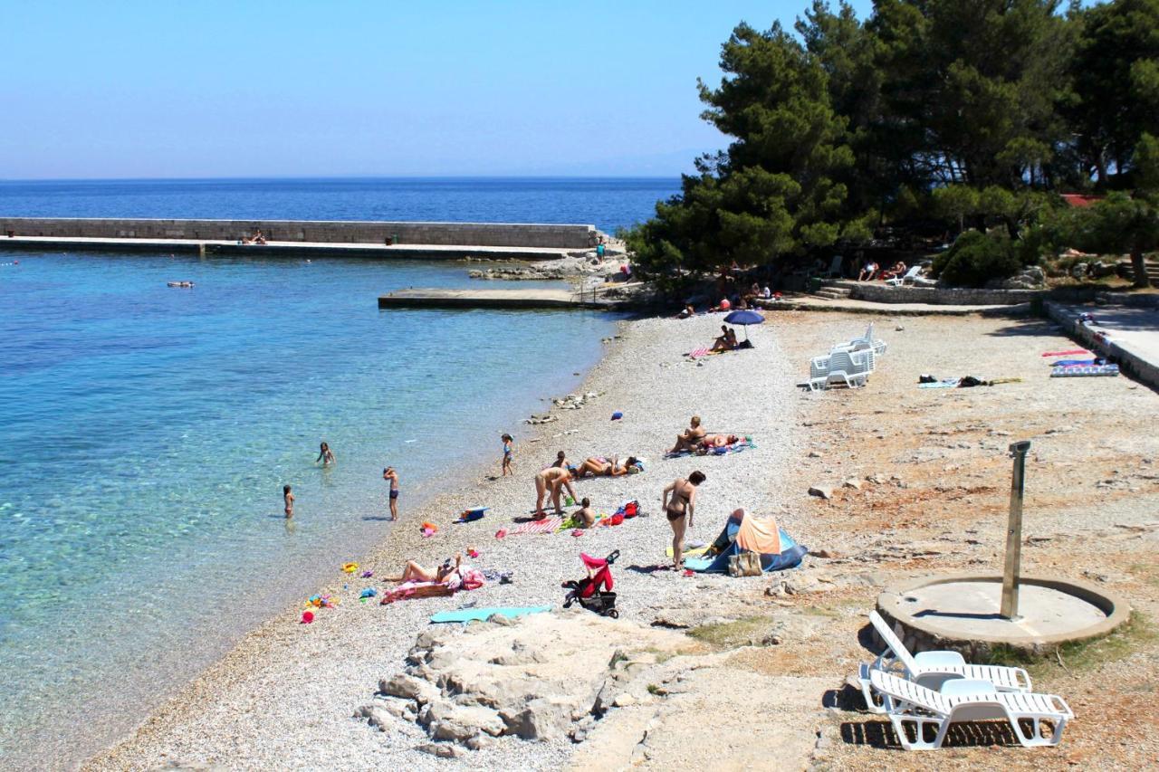 Apartments By The Sea Veli Losinj, Losinj - 8031 Eksteriør bilde