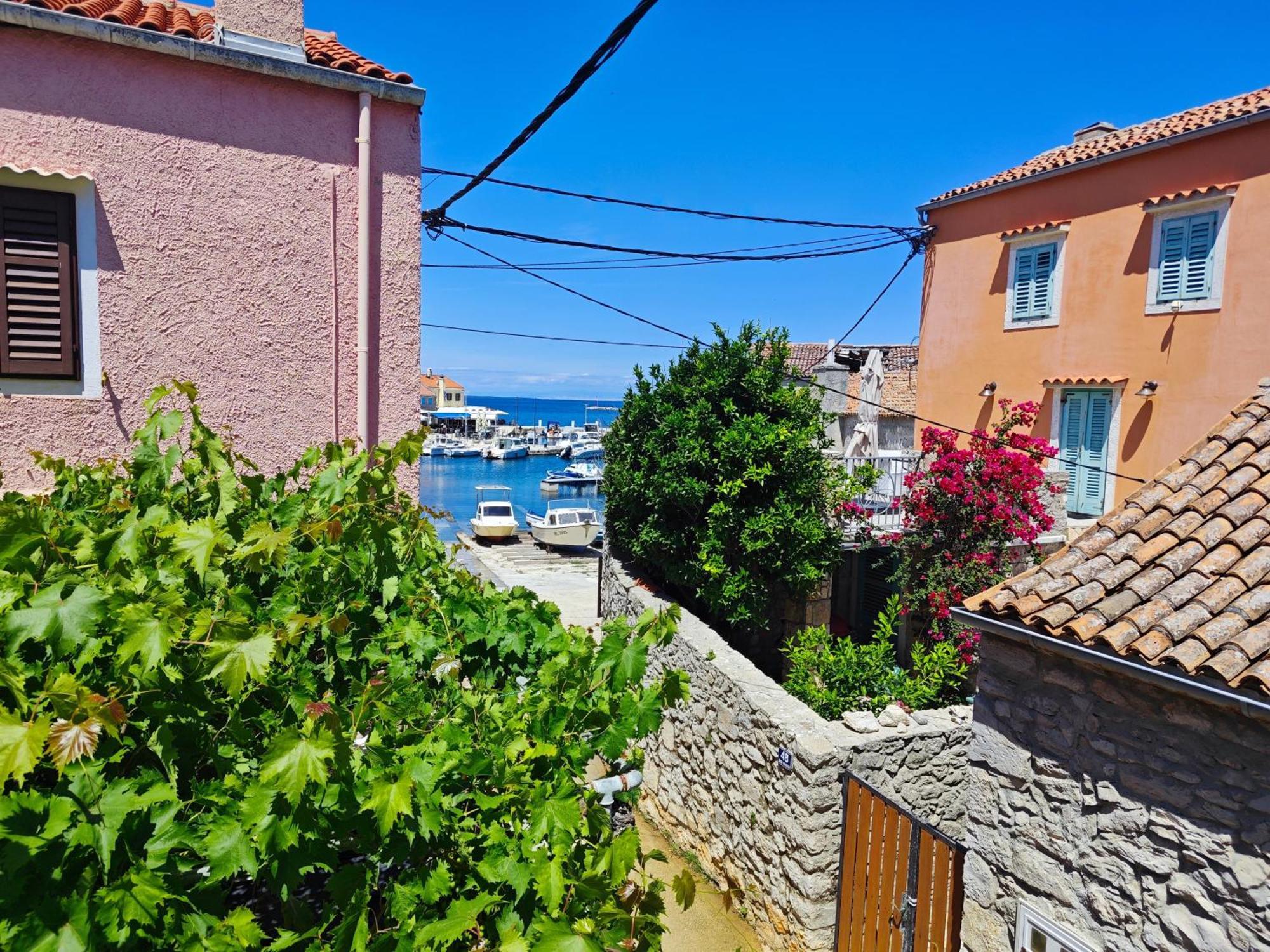 Apartments By The Sea Veli Losinj, Losinj - 8031 Eksteriør bilde